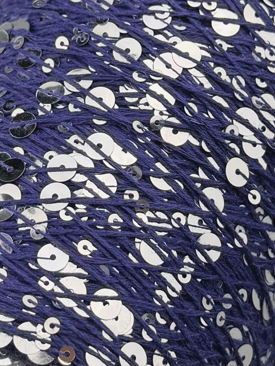 Art. Brillante 260 m / 100 g – Baumwolle mit Maxi-Pailletten col. Blauviolett